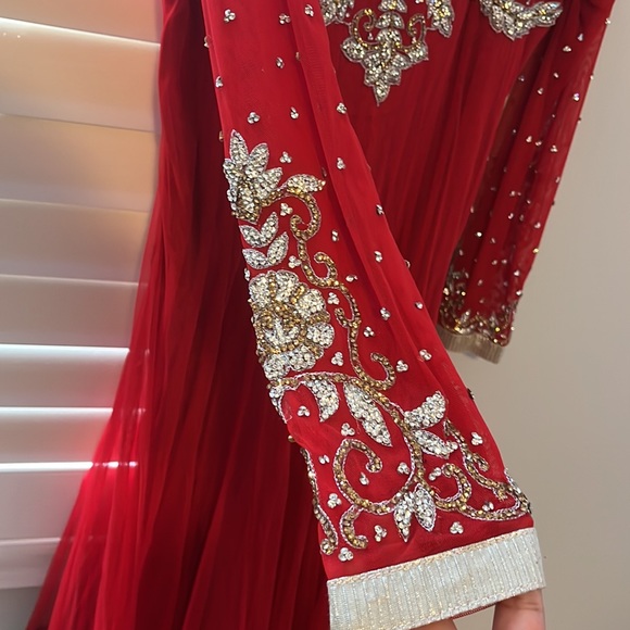 Punjabi Suit - Picture 4 of 4